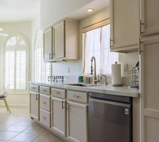 Charming 2br In Prime Location Scottsdale