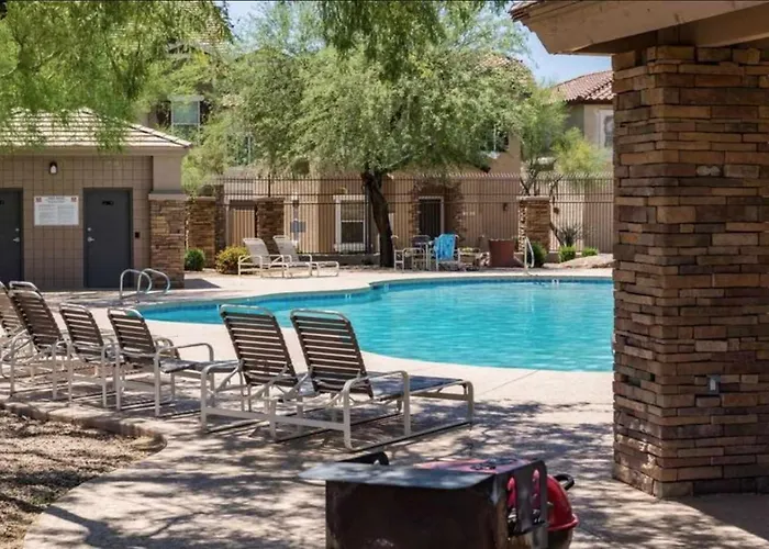 Charming 2br In Prime Location *